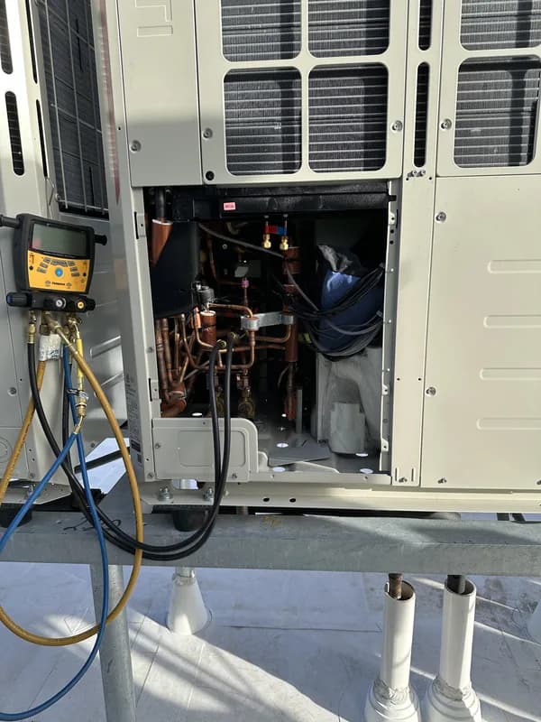 Gauges during VRF service